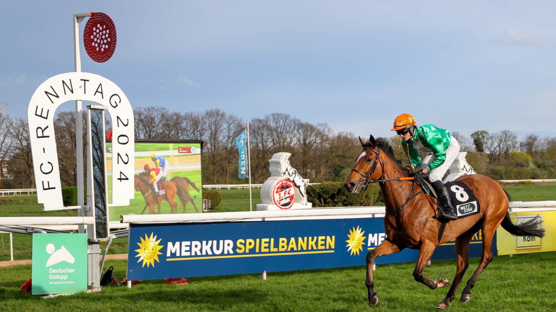 FC Renntag 2024_Assistent gewinnt Grand Prix Aufgalopp_Sabine Effgen-132